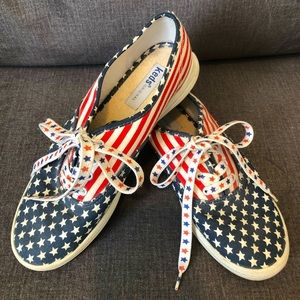 KEDS Ladies’ Patriotic Tennis Shoes 7.5